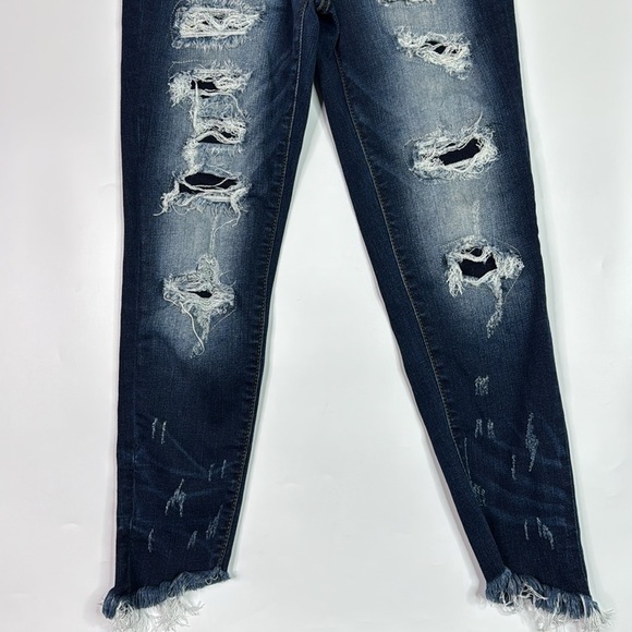 KanCan Signature Skinny Distressed Dark Wash Jeans Size 26 - Picture 3 of 11